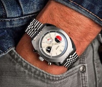 70s-Era Racing Watch Ranges Image 2