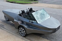 Tadpole-Shaped Three-Wheelers Image 1