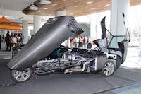 Tadpole-Shaped Three-Wheelers Image 4