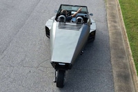 Tadpole-Shaped Three-Wheelers Image 5