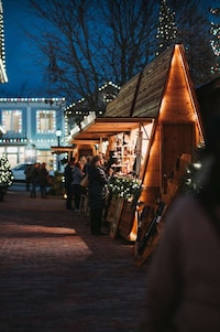 Enchanted Holiday Markets Image 3
