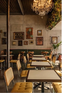Transitional Dining Experiences Image 3