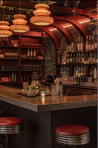 Transitional Dining Experiences Image 6