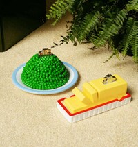 Pea-Inspired Whimsical Lighter Designs Image 2