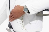 Intentionally Cracked Crystal Watches Image 1