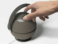 Orb-Shaped Speaker Headphones Image 5