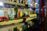 QSR Holiday Windows Image 3
