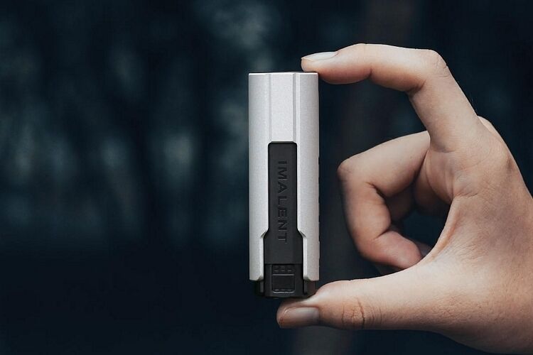 Turbo-Powered Micro-Sized Flashlights