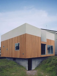 Void-Cut Elevated Residences Image 4