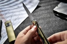 Ultra-Lightweight Folding Knives