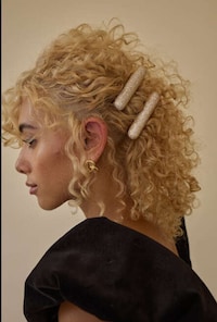 Luxury Hair Accessories Image 1