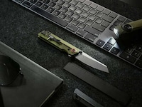 Folding Pocket Knives Image 1