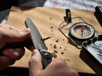 Folding Pocket Knives Image 5