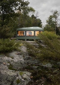 Tranquil Seasonal Canadian Retreats Image 2