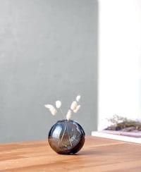 Planetary-Inspired Glassware Capsules Image 3