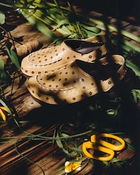Patterned Floral Gardening Clogs Image 3