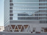 Harmonious Gridded Office DEsigns Image 3