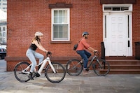 Urbanite Commuter Electric Bikes Image 1