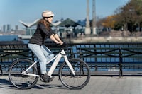 Urbanite Commuter Electric Bikes Image 6