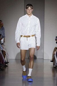 Sleek Cozy Footwear Rebrandings Image 6