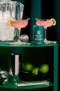Cannabis-Infused RTD Cocktails Image 4