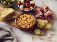 Artisan Cheese Bake Fondues Image 5