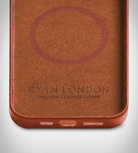 Artisanal Leather Smartphone Cases Image 5