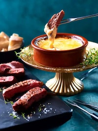 Retro Steak Fondue Meals Image 1