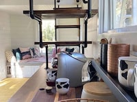 Wagon-Inspired Compact Rustic Homes Image 3