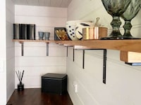 Wagon-Inspired Compact Rustic Homes Image 4