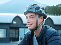 Camera-Equipped Smart Helmets Image 2