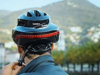 Camera-Equipped Smart Helmets Image 3
