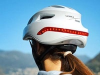 Camera-Equipped Smart Helmets Image 4