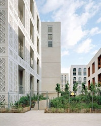 Stone-Clad Commercial Blocks Image 2