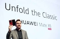 Foldable Smartphone Advances Image 2
