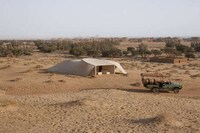 Dessert-Nestled Tent Lookouts Image 3