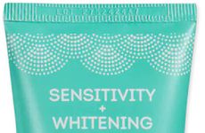 Minty Whitening Fluoride Toothpastes