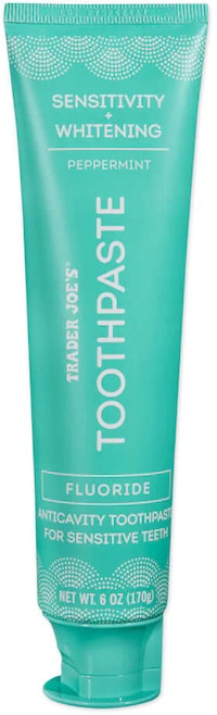 Minty Whitening Fluoride Toothpastes