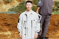 Military-Inspired Outdoor Fashion Image 1
