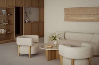Neutral Tonal Jewelry Showrooms Image 3