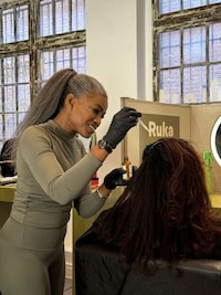 Black Women-Focused Haircare Pop-Ups Image 2