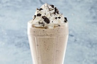 Chocolate Sandwich Cookie Shakes Image 2