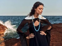Ultra-Extravagant Jewelry Capsules Image 3