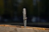 Micro-Sized Titanium Pocket Knives Image 3