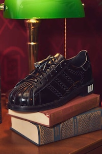 Fashion-Forward Sporty Apparel Image 3