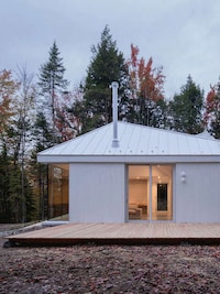 Rejuvenating Ecological Retreats Image 4