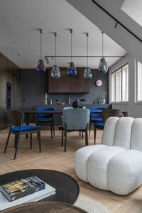 Skyline-Inspired Elegant Apartments Image 5