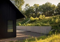 Corrugated Metal-Clad Residences Image 2