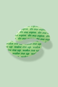 Matcha-Infused Undereye Patches Image 3