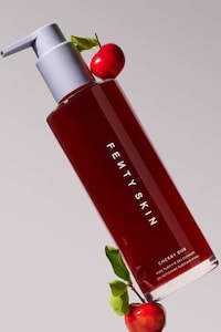 Cherry-Infused Facial Cleansers Image 2